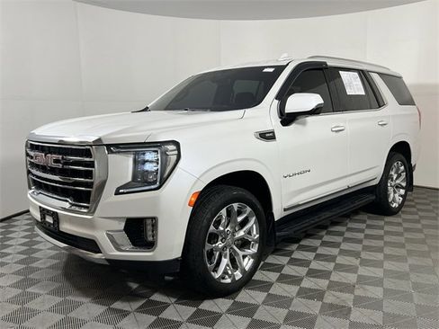 Used 2021 GMC Yukon SLT w/ SLT Premium Package image 4