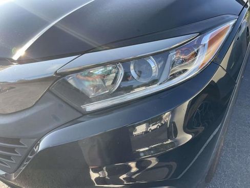 Used 2022 Honda HR-V LX image 5