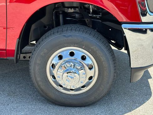 New 2026 RAM 3500 Laramie AWD/4WD image 10