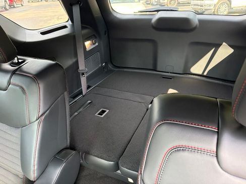 New 2026 Ford Explorer ST-Line w/ ST-Line Street Pack RWD image 12