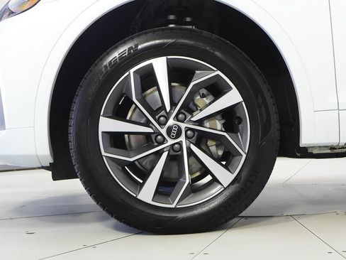 Used 2023 Audi Q5 2.0T Premium w/ Convenience Package AWD/4WD image 5