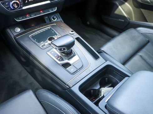 Used 2018 Audi Q5 Prestige w/ Prestige Package AWD/4WD image 43