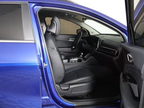 Used 2025 Kia Sportage EX w/ Premium Package FWD image 31