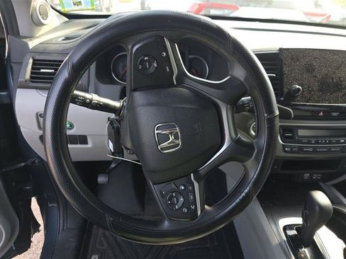 Used 2020 Honda Pilot EX image 8