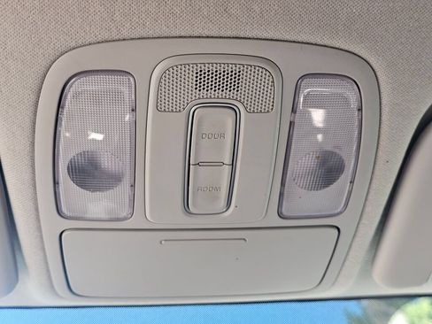 Used 2016 Kia Soul FWD image 29