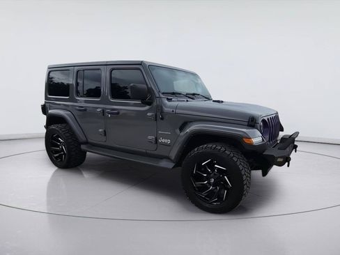 Used 2022 Jeep Wrangler Unlimited Sahara w/ LED Lighting Group AWD/4WD image 2