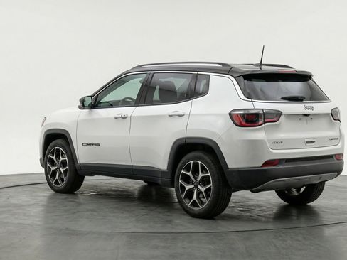 Used 2025 Jeep Compass Limited AWD/4WD image 6