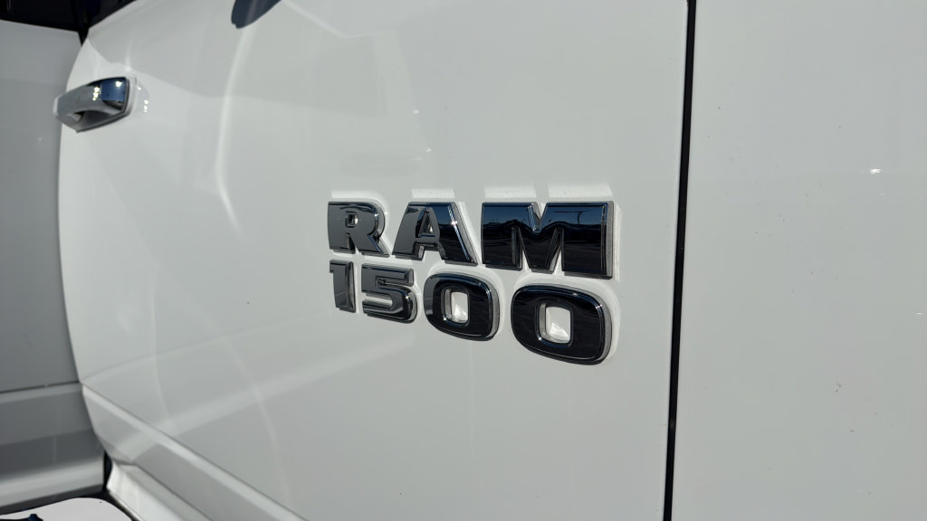 Used 2016 RAM 1500 Classic SLT w/ Luxury Group AWD/4WD image 33