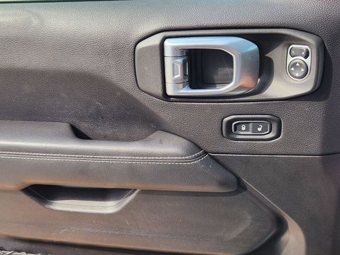 Used 2022 Jeep Gladiator Overland w/ Popular Equipment Package image 27