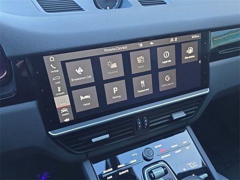 Used 2021 Porsche Cayenne image 24