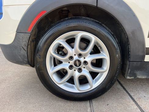 Used 2016 MINI Cooper Clubman image 9