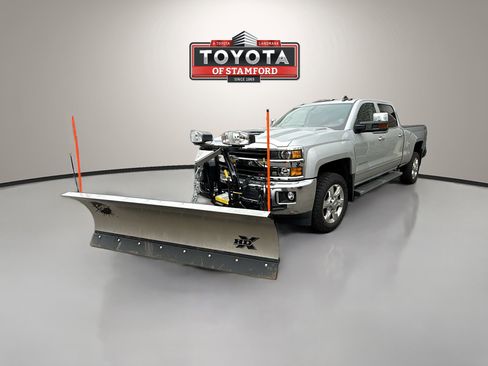 Used 2019 Chevrolet Silverado 2500 LTZ w/ Duramax Plus Package AWD/4WD image 3