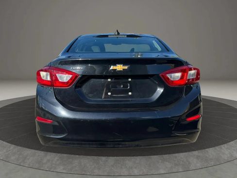 Used 2018 Chevrolet Cruze LS FWD image 7