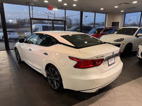 Used 2016 Nissan Maxima SR image 3