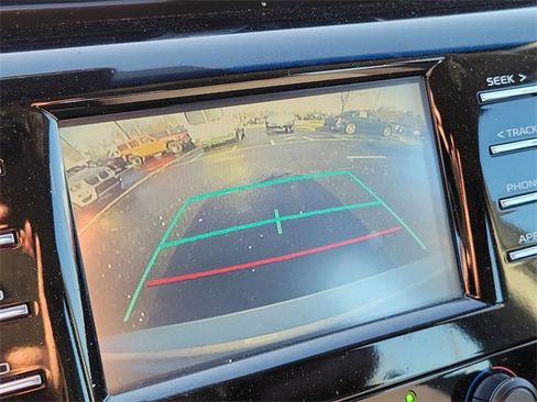 Used 2018 Toyota Camry LE image 16