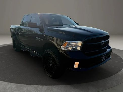 Used 2018 RAM 1500 Express w/ Express Value Package AWD/4WD image 5