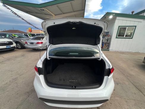 Used 2022 Toyota Corolla LE FWD image 7