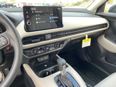 New 2026 Honda HR-V LX image 36