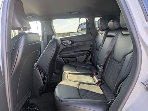 New 2026 Jeep Compass Latitude image 15