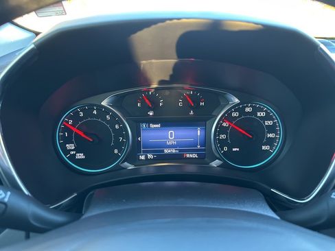 Used 2022 Chevrolet Equinox LT image 2