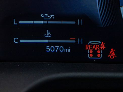 Used 2025 Lexus GX 550 w/ Accessory Package (2T) AWD/4WD image 19
