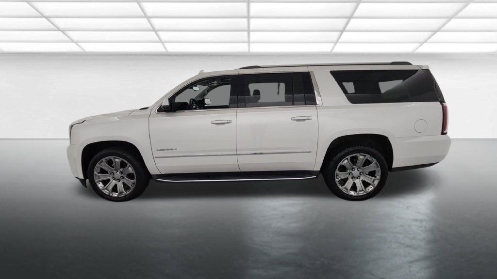 Used 2017 GMC Yukon XL Denali w/ Open Road Package AWD/4WD image 5