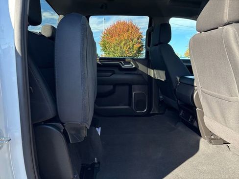 Used 2024 Chevrolet Silverado 3500 LT image 25