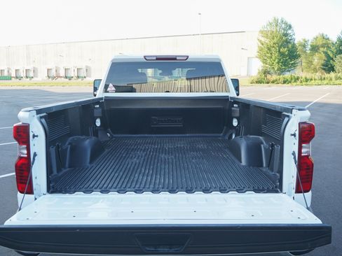 Used 2024 Chevrolet Silverado 3500 LT w/ Convenience Package AWD/4WD image 16