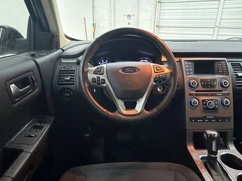Used 2019 Ford Flex SE FWD image 23
