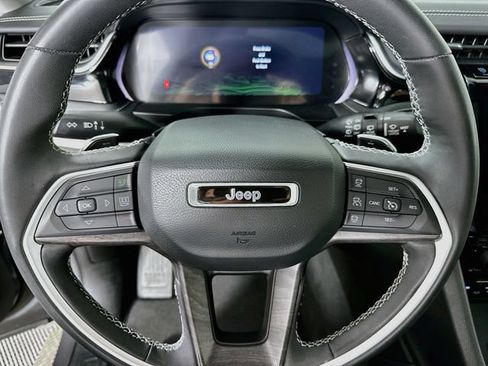 Used 2022 Jeep Grand Cherokee Limited 4xe w/ Luxury Tech Group II AWD/4WD image 23