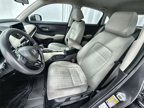 Used 2023 Honda HR-V LX image 17