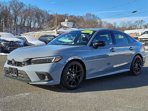 Used 2023 Honda Civic Sport image 3