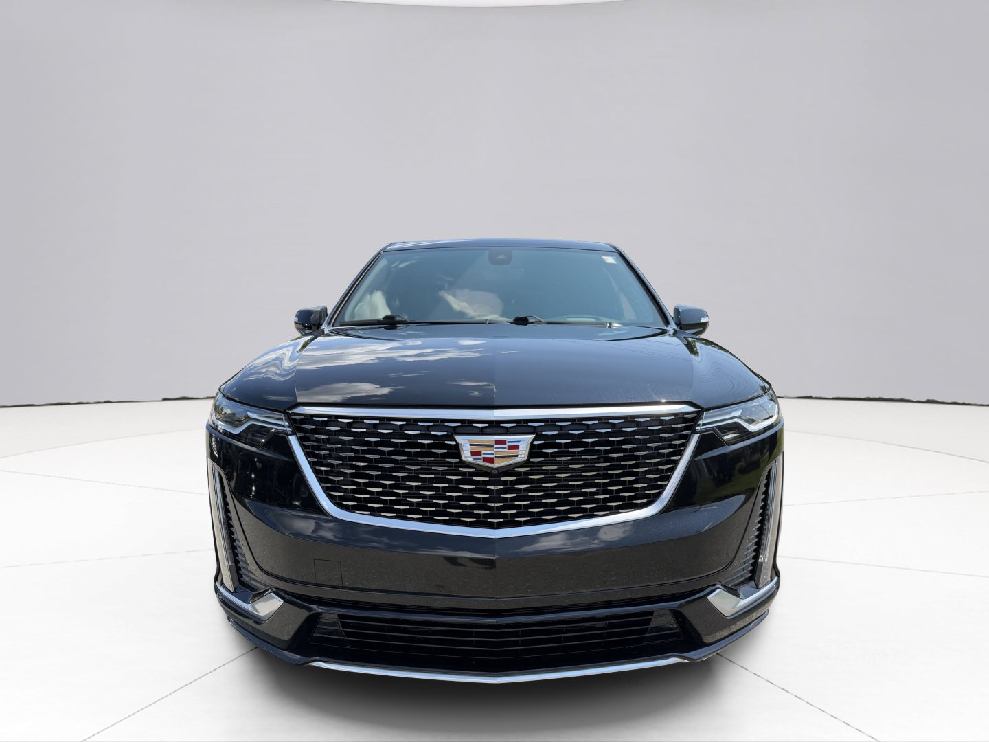Used 2024 Cadillac XT6 Premium Luxury w/ Technology Package AWD/4WD image 8