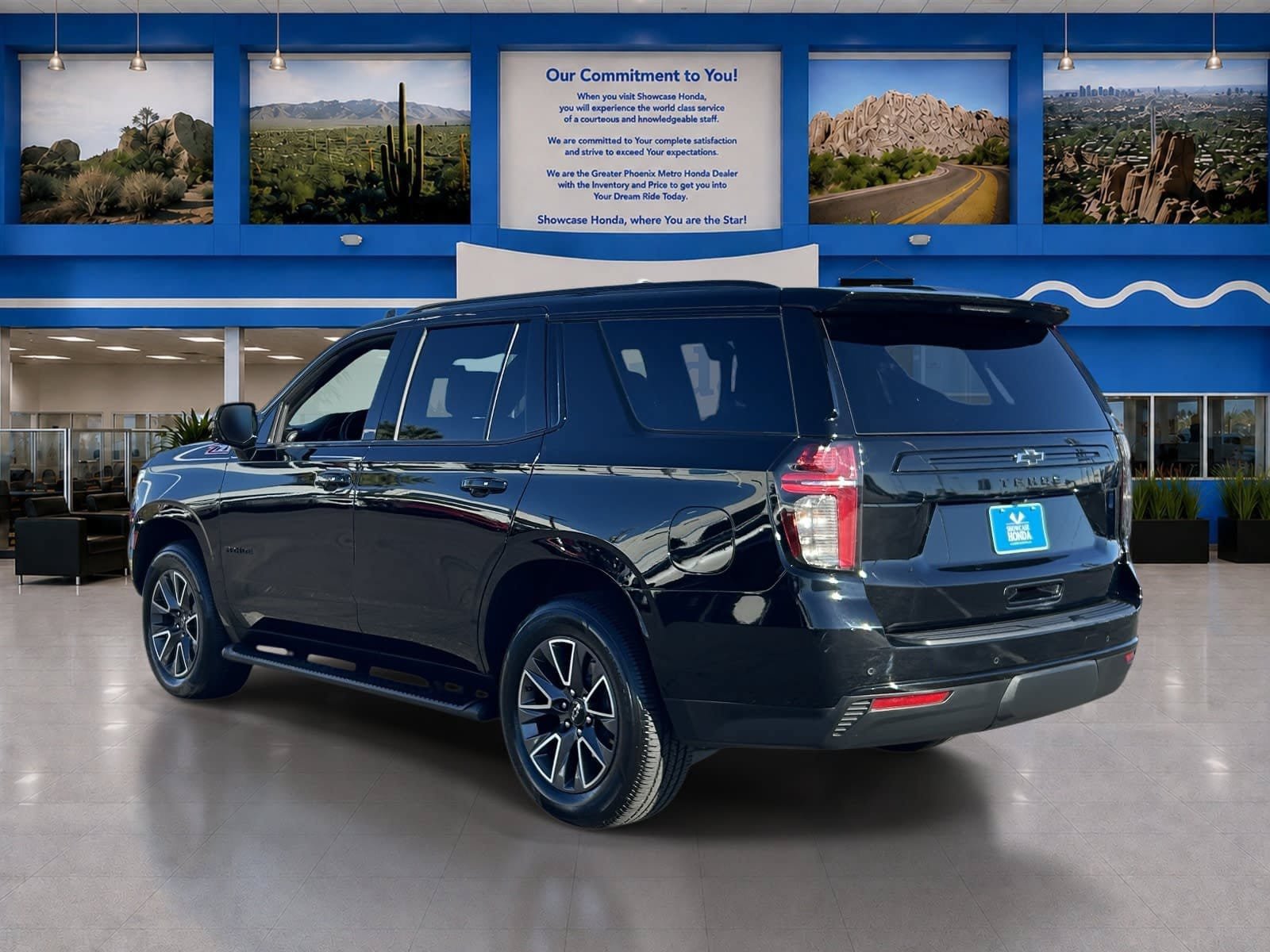 Used 2023 Chevrolet Tahoe Z71 w/ Luxury Package AWD/4WD image 8