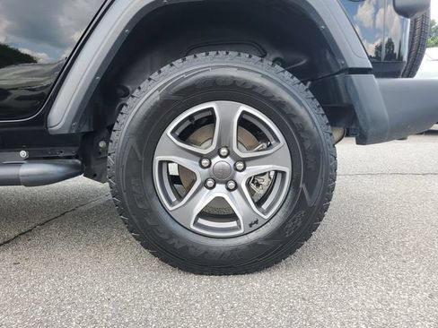 Used 2023 Jeep Wrangler Unlimited Sport AWD/4WD image 9