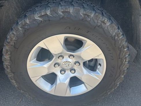 Used 2020 RAM 1500 Big Horn AWD/4WD image 14