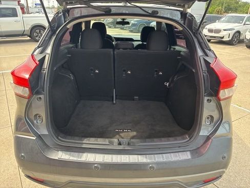 Used 2020 Nissan Kicks SR w/ Exterior Package FWD image 8