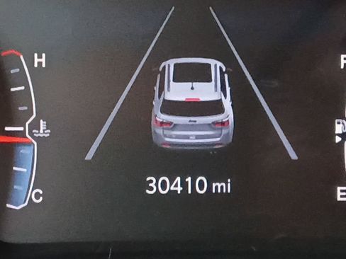 Used 2025 Jeep Compass Latitude w/ Sun & Sound Group AWD/4WD image 2