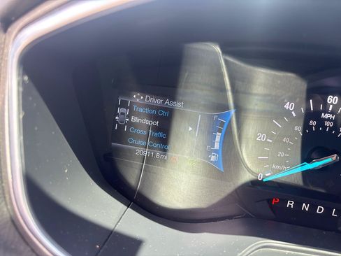 Used 2019 Ford Fusion SE FWD image 19