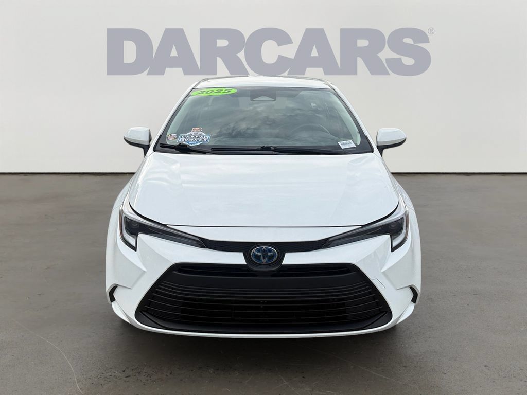 Used 2025 Toyota Corolla LE FWD image 2