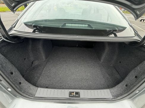 Used 2025 Nissan Versa SV FWD image 29