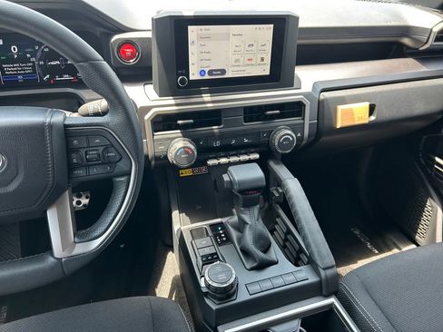 Used 2025 Toyota 4Runner TRD Sport AWD/4WD image 18