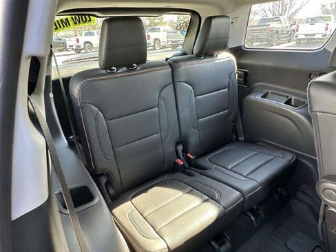 Used 2023 GMC Acadia AT4 w/ Technology Package image 10