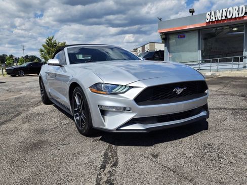 Used 2019 Ford Mustang Premium RWD image 10