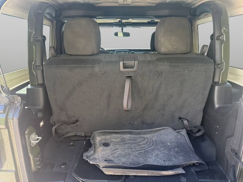 Used 2022 Jeep Wrangler Sport AWD/4WD image 19