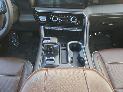 Used 2024 GMC Sierra 1500 Denali w/ Denali Reserve Package AWD/4WD image 13
