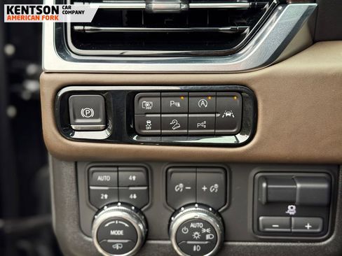 Used 2025 GMC Yukon Denali Ultimate image 23