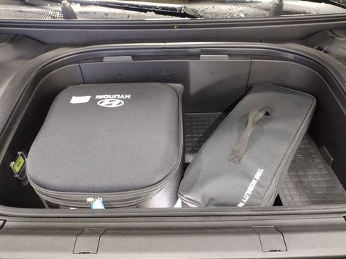 New 2026 Hyundai Ioniq 9 SEL image 7