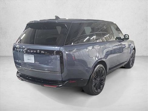 New 2026 Land Rover Range Rover SE image 5