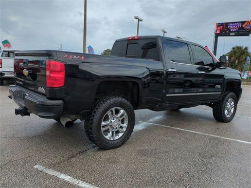 Used 2018 Chevrolet Silverado 2500 High Country w/ Duramax Plus Package image 4